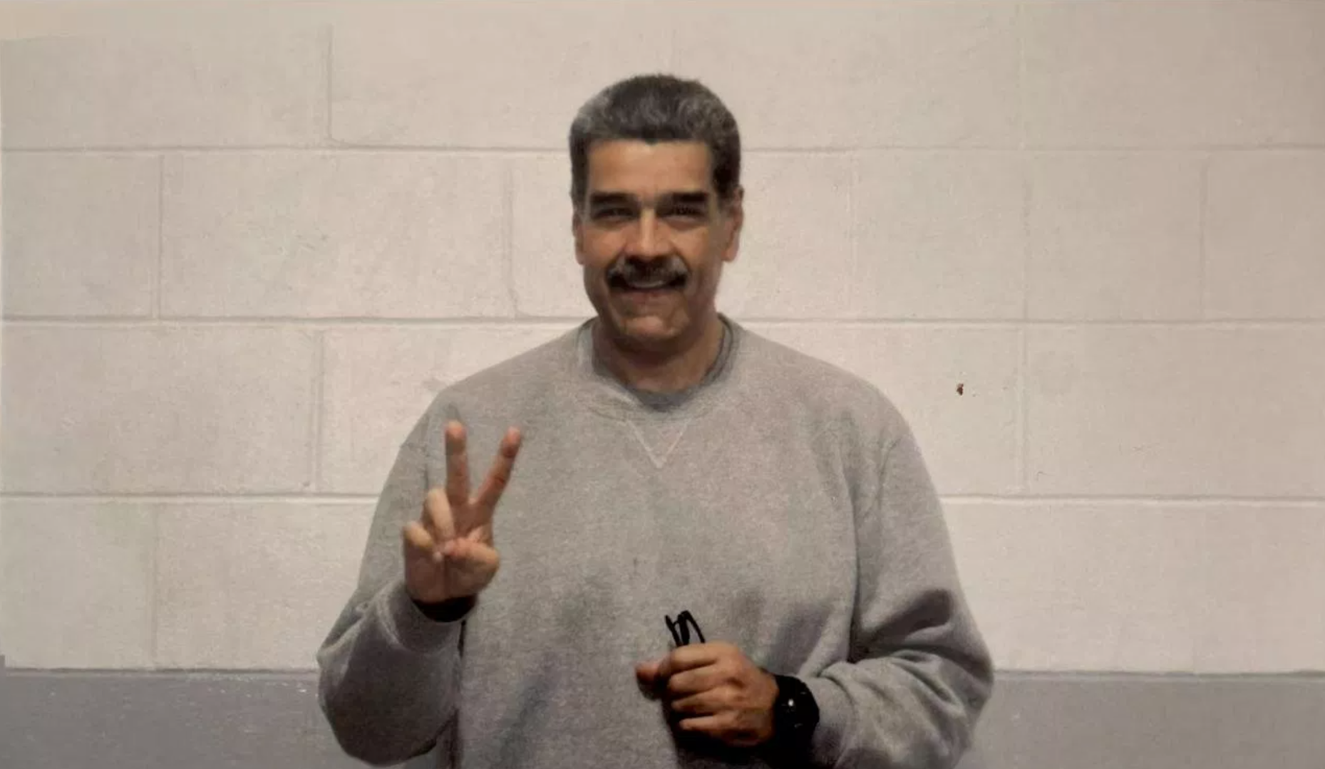 De nouvelles photos de Nicolás Maduro en détention à New York diffusées sur son compte X