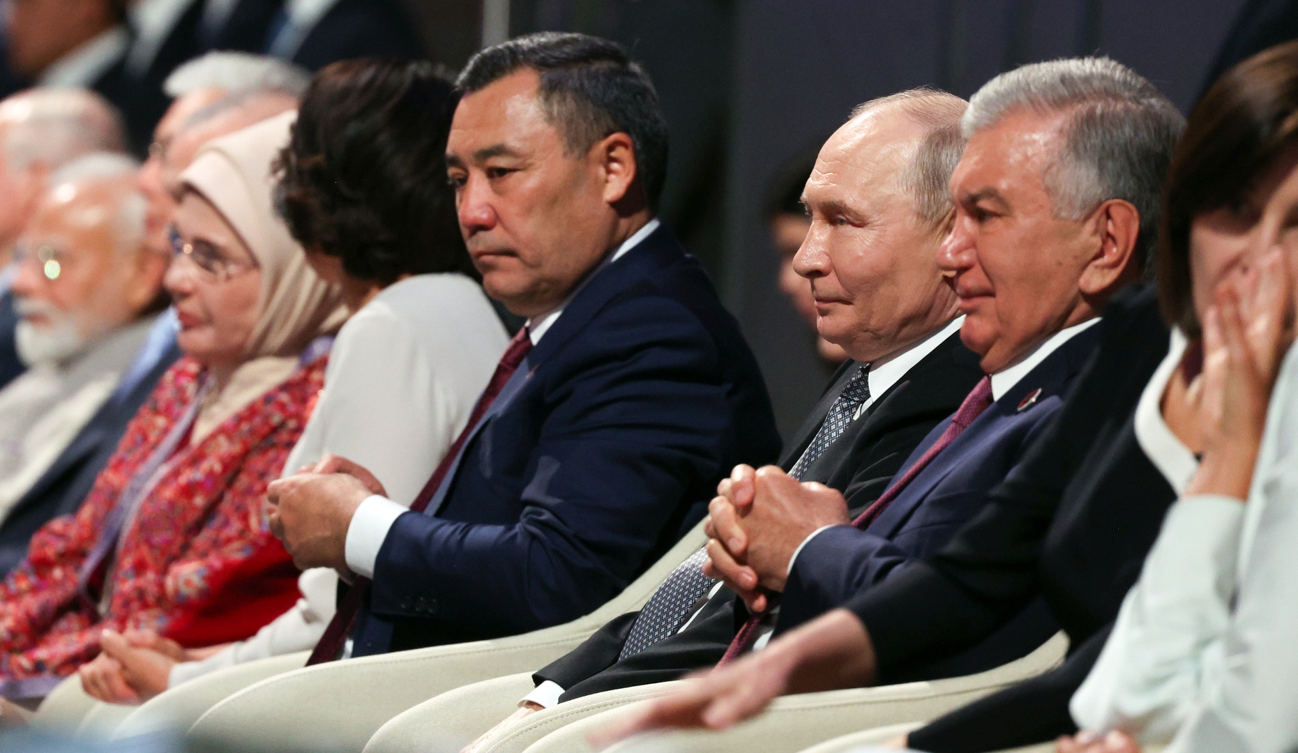 Poutine entame sa première journée au sommet de l’OCS à Bichkek par des entretiens avec Xi Jinping et Narendra Modi