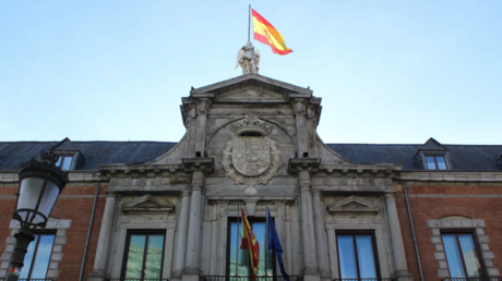 L’Espagne rétablit des contrôles pour les voyageurs venant d’Italie en réponse aux restrictions décidées par Rome