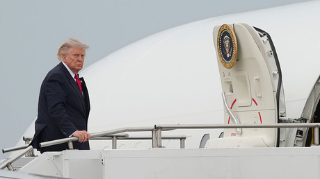 Exfiltration secrète d'Ankara : Trump aurait changé discrètement d'avion à bord d'un camion de catering