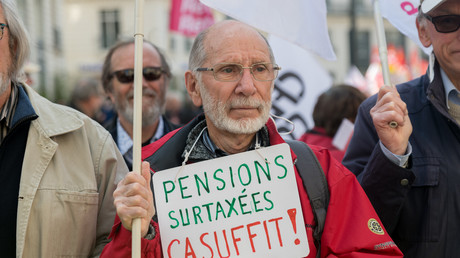 Budget 2027 : le gouvernement relance le dossier explosif du gel des pensions