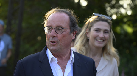 François Hollande prépare une rentrée en «quasi-candidat» pour 2027