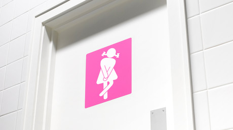 France : un ancien responsable du ministère de la Culture a drogué des centaines de femmes pour les forcer à uriner en public, selon BBC