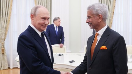 Poutine reçoit le ministre indien des Affaires étrangères et met en avant le renforcement de la coopération russo-indienne