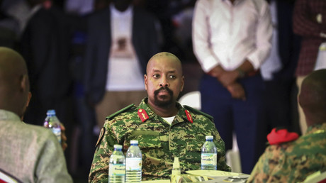 Ouganda : le fils de Museveni annonce sa candidature à la présidentielle de 2031