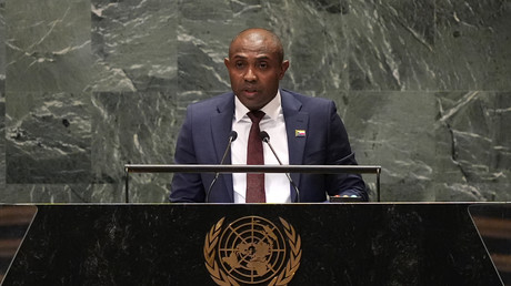 Comores : Moroni rejette le «chantage» français sur l’aide au développement