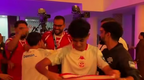 La joie des joueurs tunisiens après avoir remporté le titre de champions d'Afrique en eFootball Mobile. [Capture d'écran]