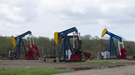 Les États-Unis pourraient louer des gisements pétroliers vénézuéliens pour une durée de 100 ans