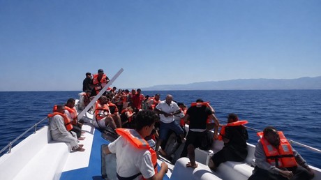 Chypre du Nord : un navire avec 267 personnes à bord chavire au large de Girne