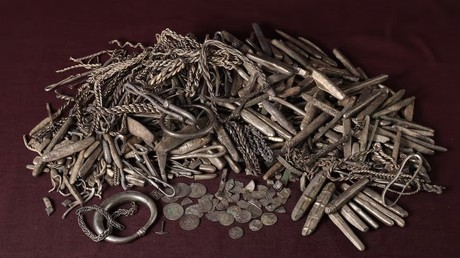 Danemark : le plus grand trésor en argent de l'ère viking découvert dans un jardin