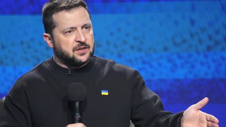 Zelensky critique les «vacances» de ses alliés européens sur fond de difficultés militaires et financières en Ukraine