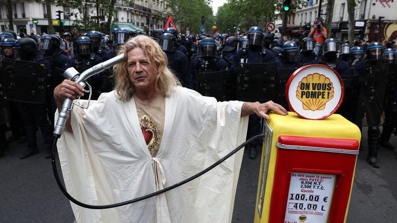 «Manifestation le gouvernement ne fait rien» : la colère monte en France face à l’envolée des prix à la pompe