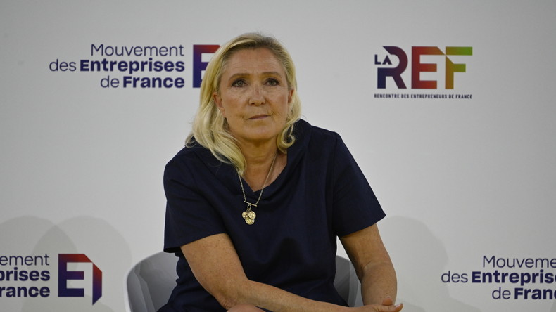 Carburants : sans baisse des taxes, il existe un «risque de blocage de l’économie», selon Marine Le Pen