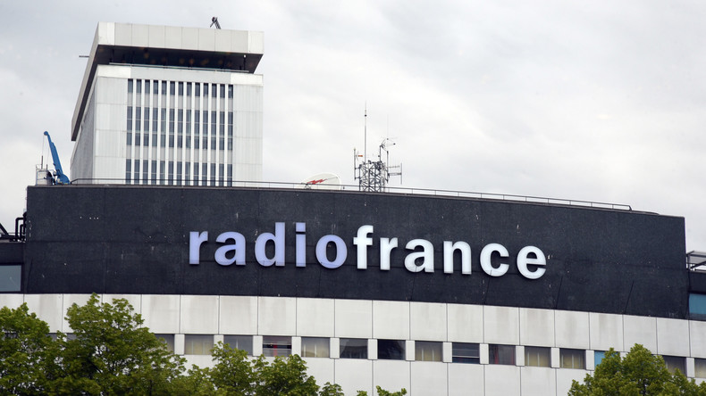 «Censure préventive» : jugé trop à droite, un éditorialiste évincé d’une radio d’État française