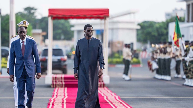Sénégal : nouvelle vague de défections au parti de Macky Sall au profit de Kiiraay