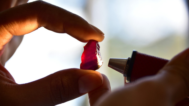 Le Mozambique a produit plus de trois millions de carats de rubis au premier semestre 2026