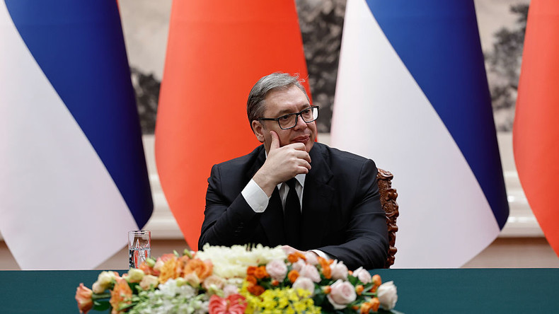 Démission de Vucic : Moscou se dit confiante dans la poursuite de relations chaleureuses avec Belgrade