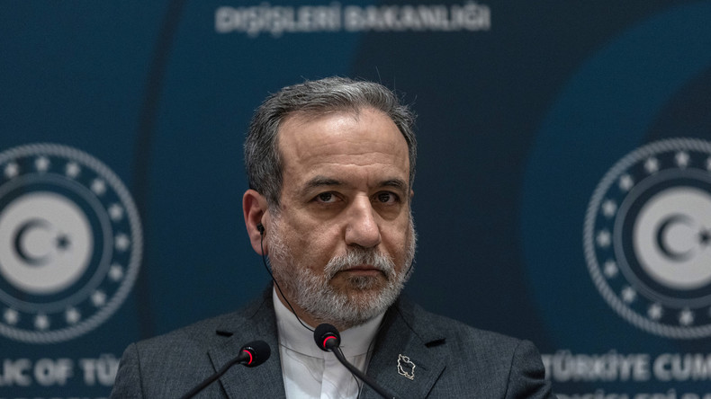 Ormuz : l'Iran attend la réponse américaine, Washington affirme que le détroit est déjà ouvert