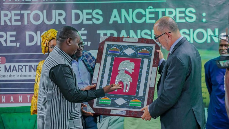 Guinée : la France s’engage à accompagner la restitution des restes de résistants et des biens spoliés durant la colonisation
