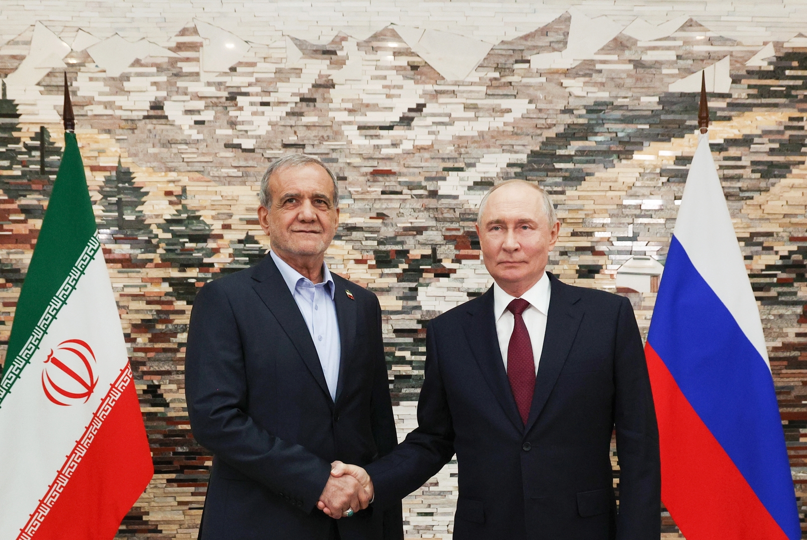 Russie-Iran : Poutine salue le courage du peuple iranien et réaffirme le soutien de Moscou à Téhéran