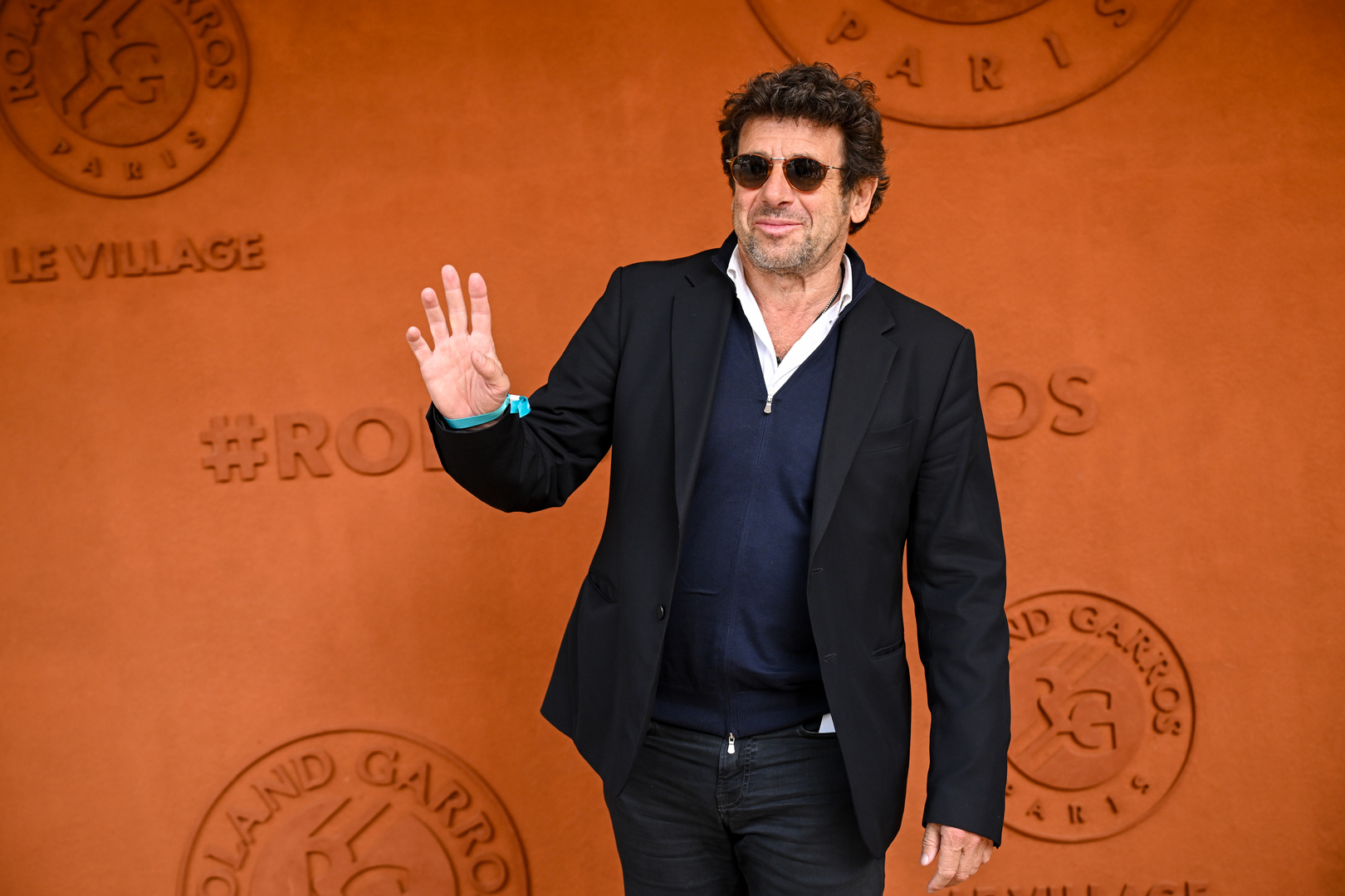 Patrick Bruel annule sa tournée : une décision sous pression politique et médiatique