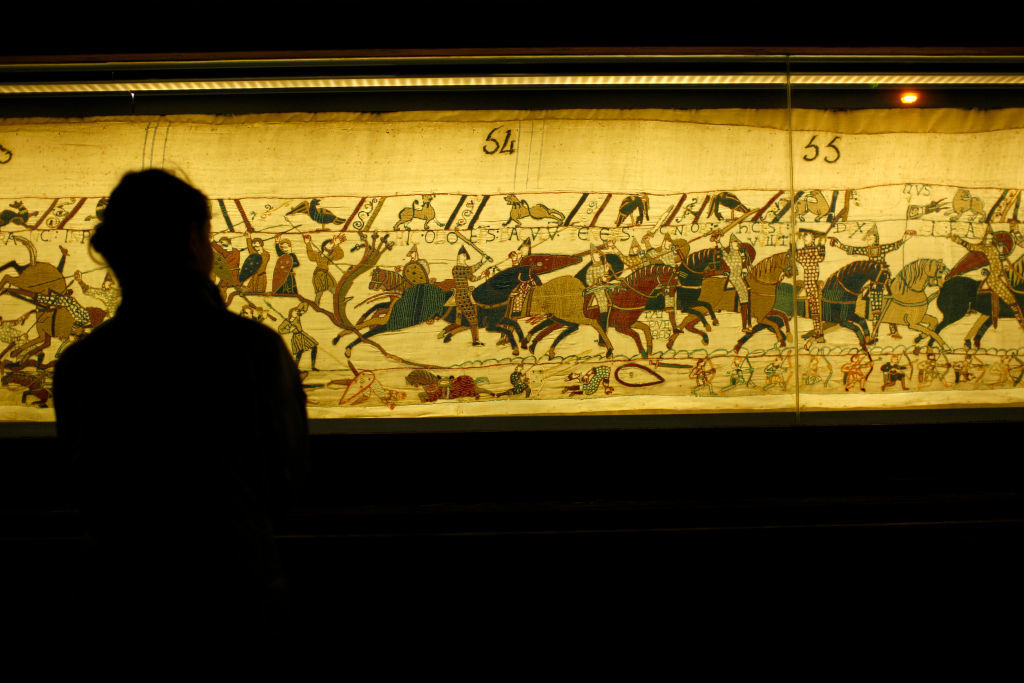la-tapisserie-de-bayeux-l-g-rement-endommag-e-lors-de-son-premier