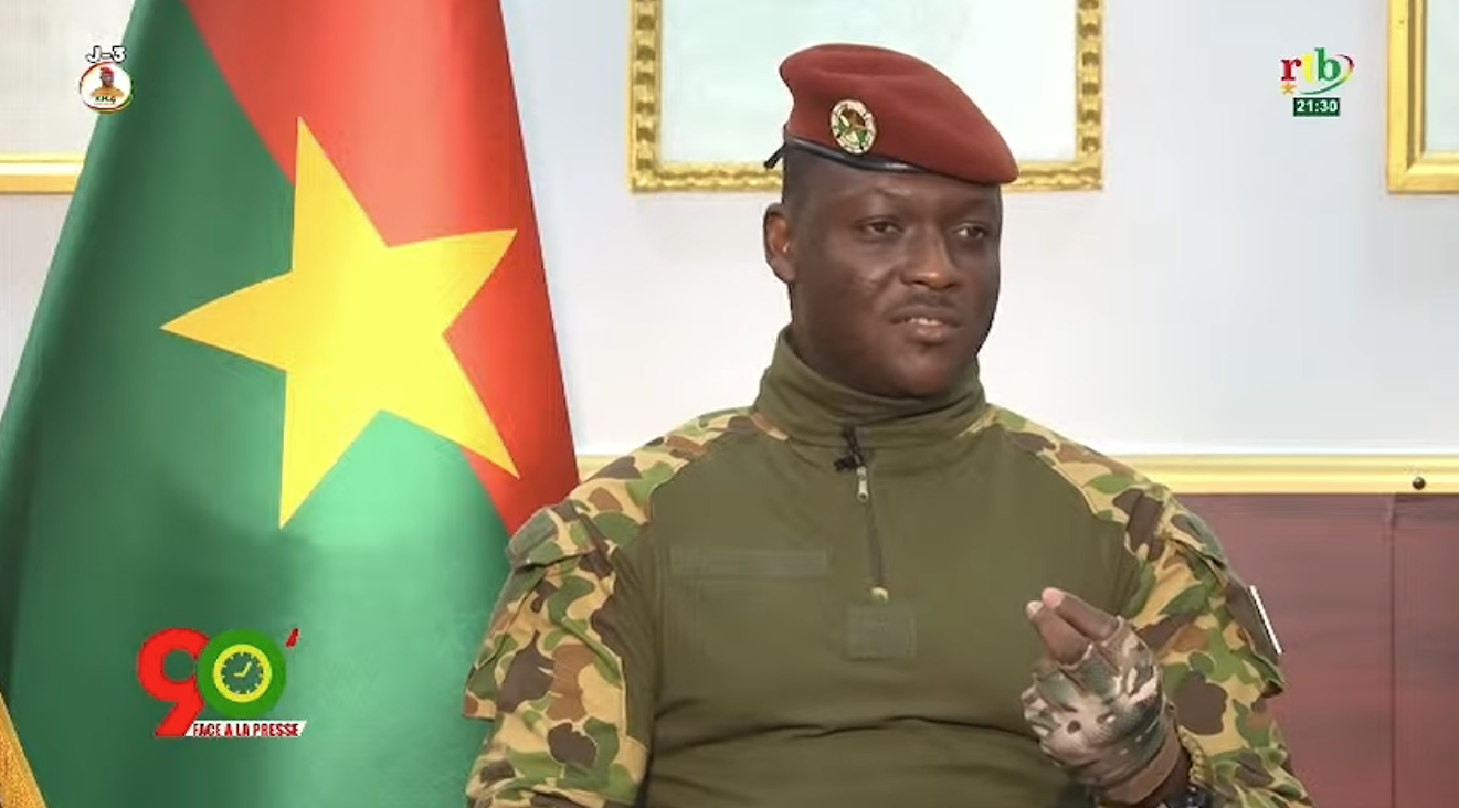 Burkina Faso : Ibrahim Traoré annonce une nouvelle Constitution et dénonce les ingérences extérieures