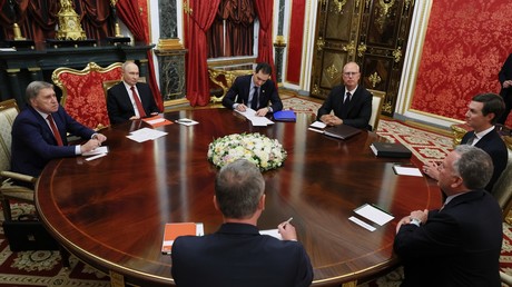 Négociations Poutine-Witkoff-Kushner sur l’Ukraine : le président russe salue «la confiance» avec les émissaires de Trump à Moscou
