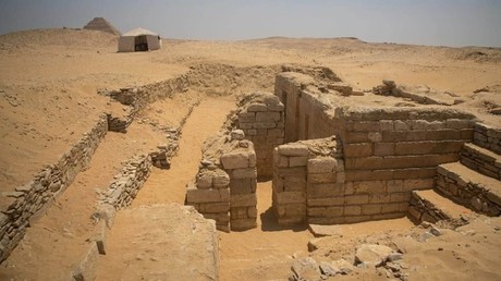 Égypte : un tombeau vieux de 4 400 ans découvert dans la nécropole de Saqqarah