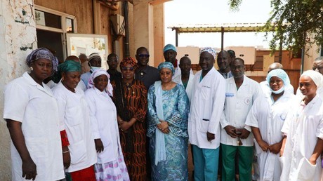 Mali : une première opération réussie pour séparer des bébés siamois