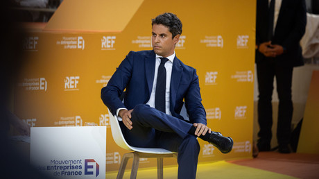 Assemblée nationale : la dissolution voulue par Macron a «contribué à quasiment flinguer l’économie française», estime Attal
