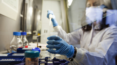 Ouganda : la Russie livre 7000 tests de diagnostic de la maladie d’Ebola