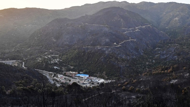 Algérie : les députés valident la peine de mort pour les auteurs d’incendies
