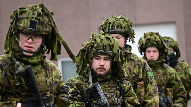 L'hystérie autour de la «menace russe» : l'Estonie déploie ses troupes près de la frontière russe
