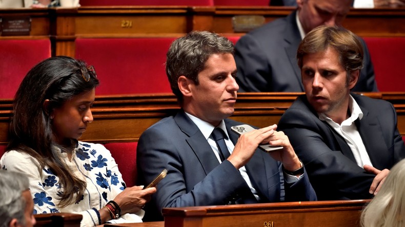 «La Paki» : après les «Mamadou» et les «rabzouz», Macron se voit à nouveau prêter des propos racistes