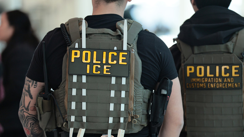New York : un agent de l’ICE tire sur un homme, son fils de cinq ans dans la voiture