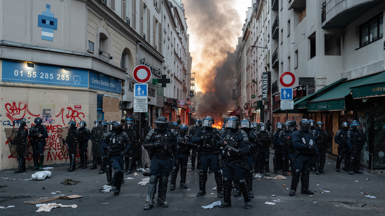Violences et pillages en France : un couvre-feu partiel annoncé à Paris