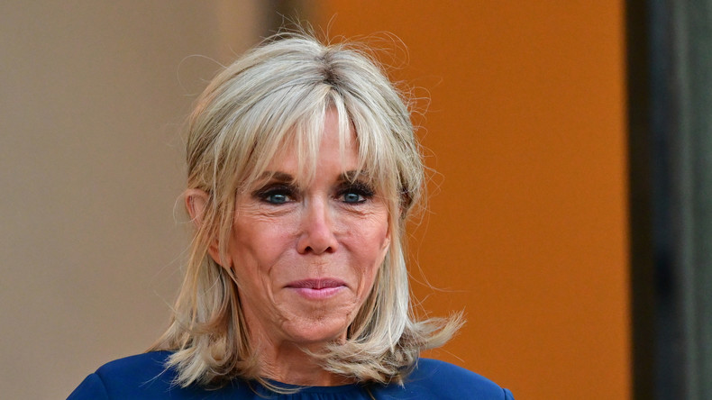 La boutique de la famille de Brigitte Macron protégée par les CRS ? La préfecture dément