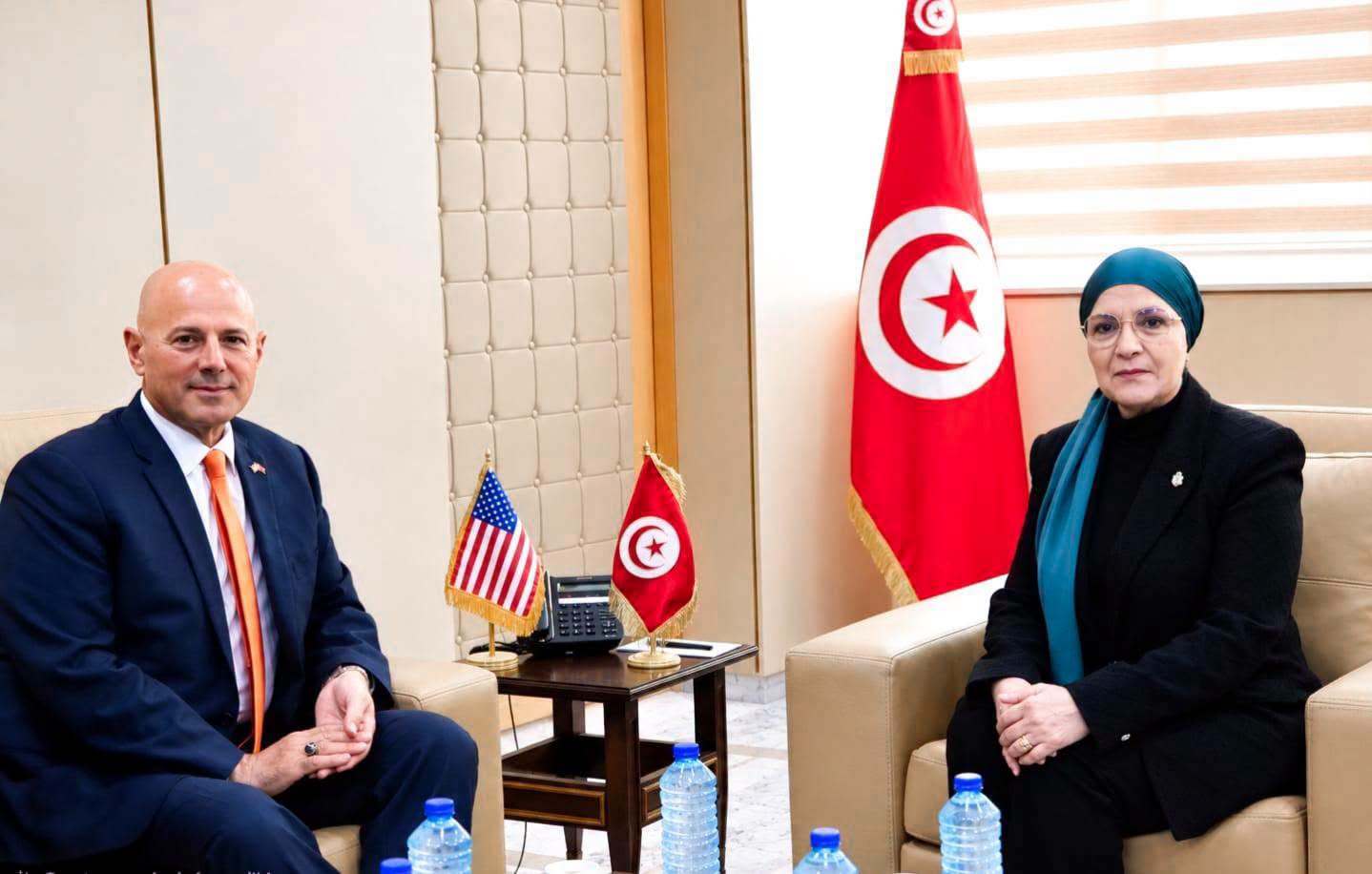 Tunisie : l'ambassade américaine remet au ministère de l'Intérieur des équipements d'une valeur avoisinant un million de dollars