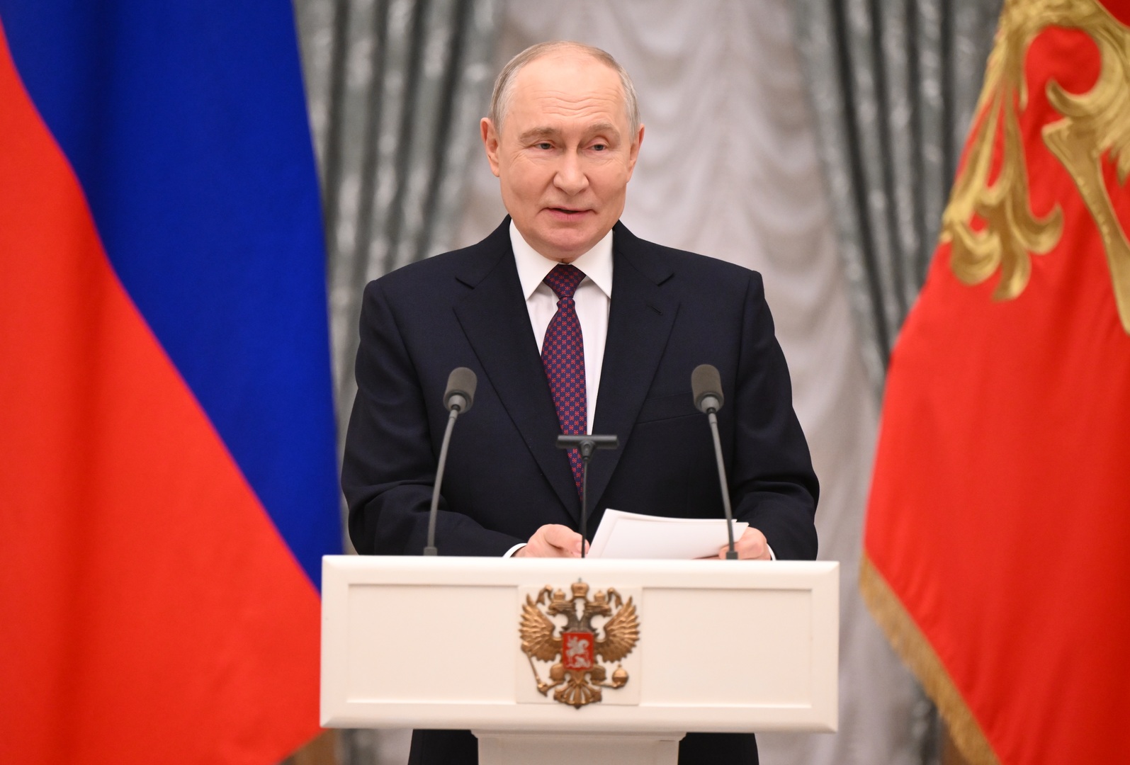 Poutine : la Russie est fière des héros de l’opération militaire spéciale qui ont prouvé leur dévouement à la patrie