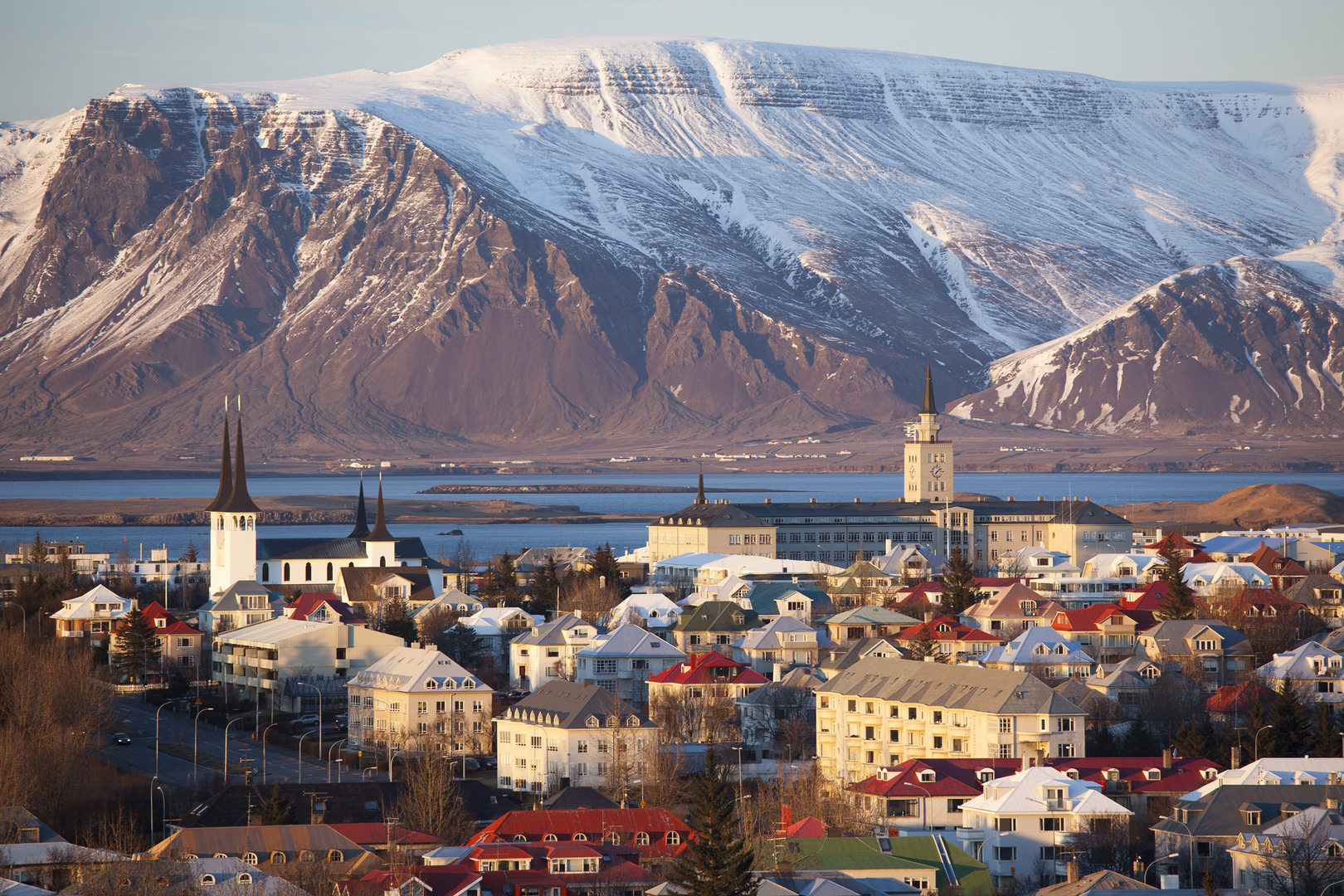 Après le Groenland, Washington veut renforcer sa présence militaire en Islande