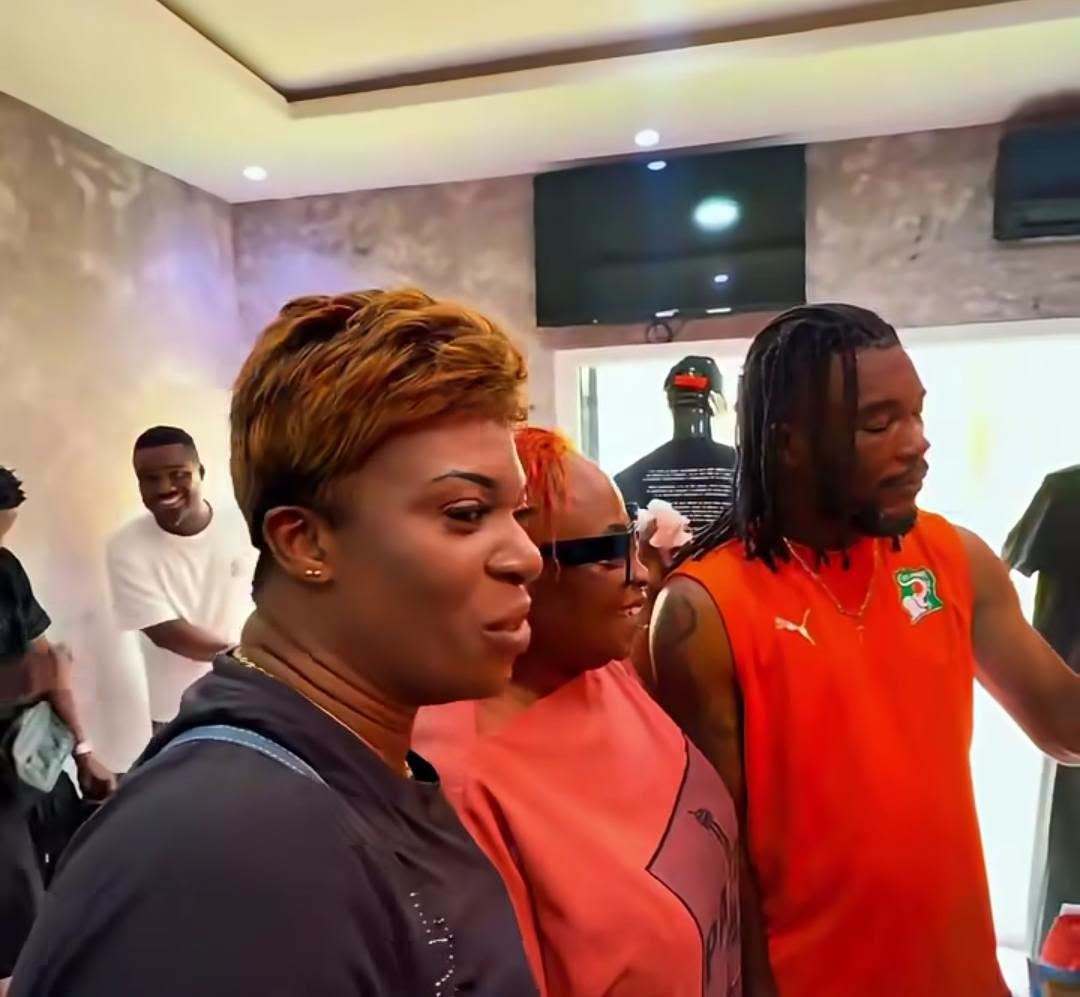 Côte d’Ivoire : une dizaine d’influenceurs poursuivis dans une affaire d’escroquerie et de blanchiment