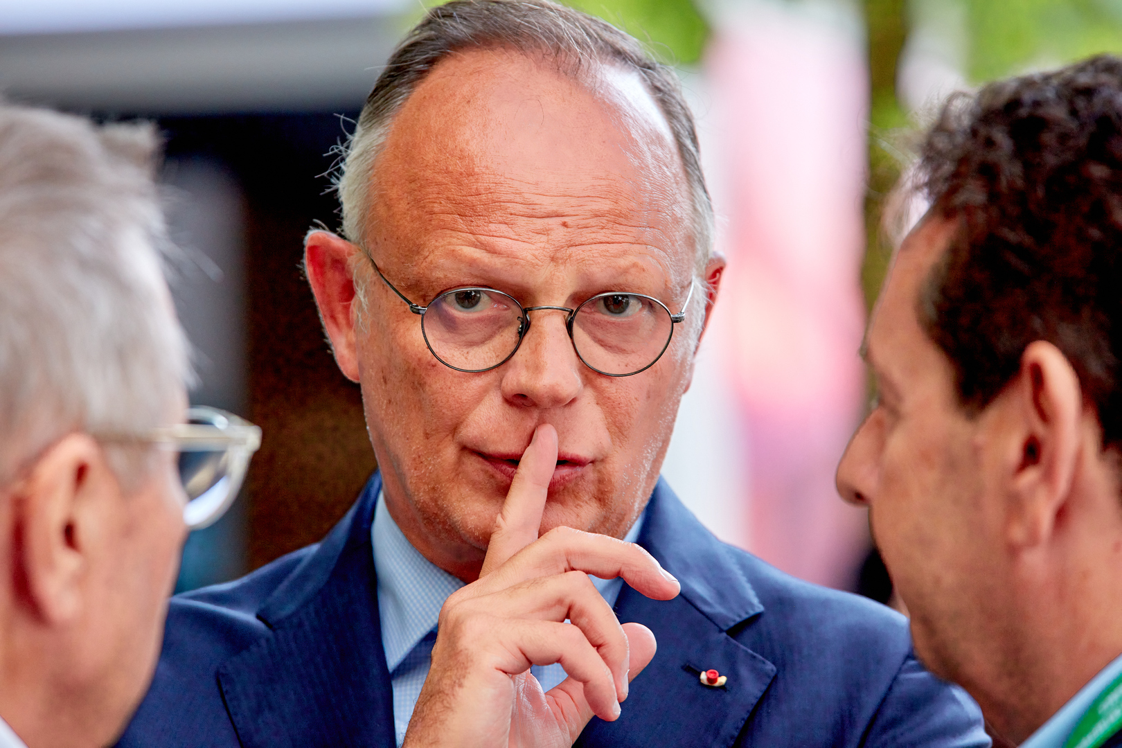 Présidentielle en France : Édouard Philippe battu en audiences par une série et un téléfilm franco-belge
