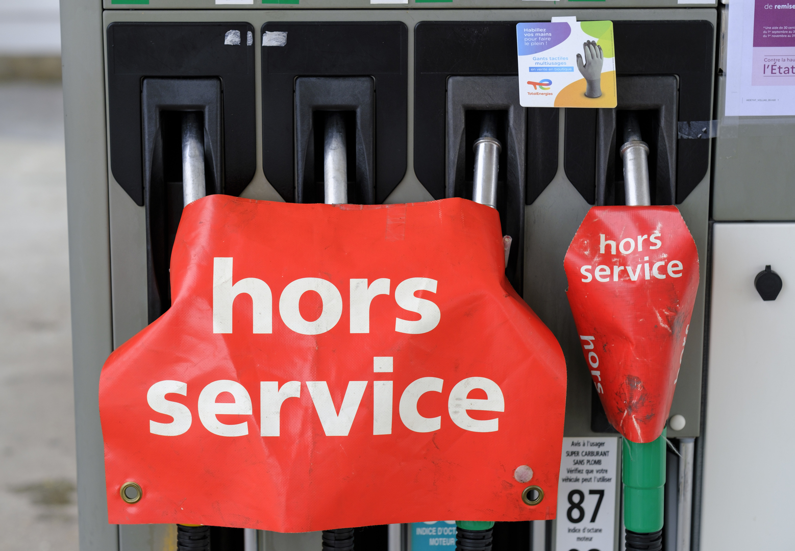 Crise des carburants : Lecornu promet une «réponse spécifique» pour les stations-services des communes rurales