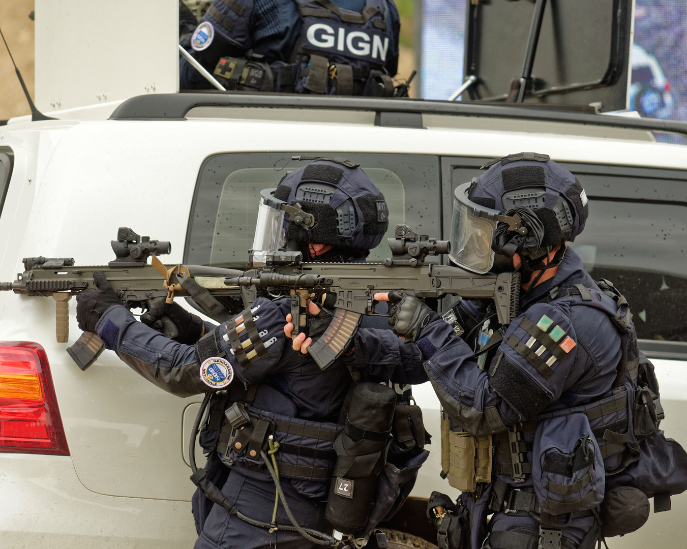Violences en France : deux membres du GIGN blessés par balle en Guadeloupe, quatre suspects interpellés annonce Nunez