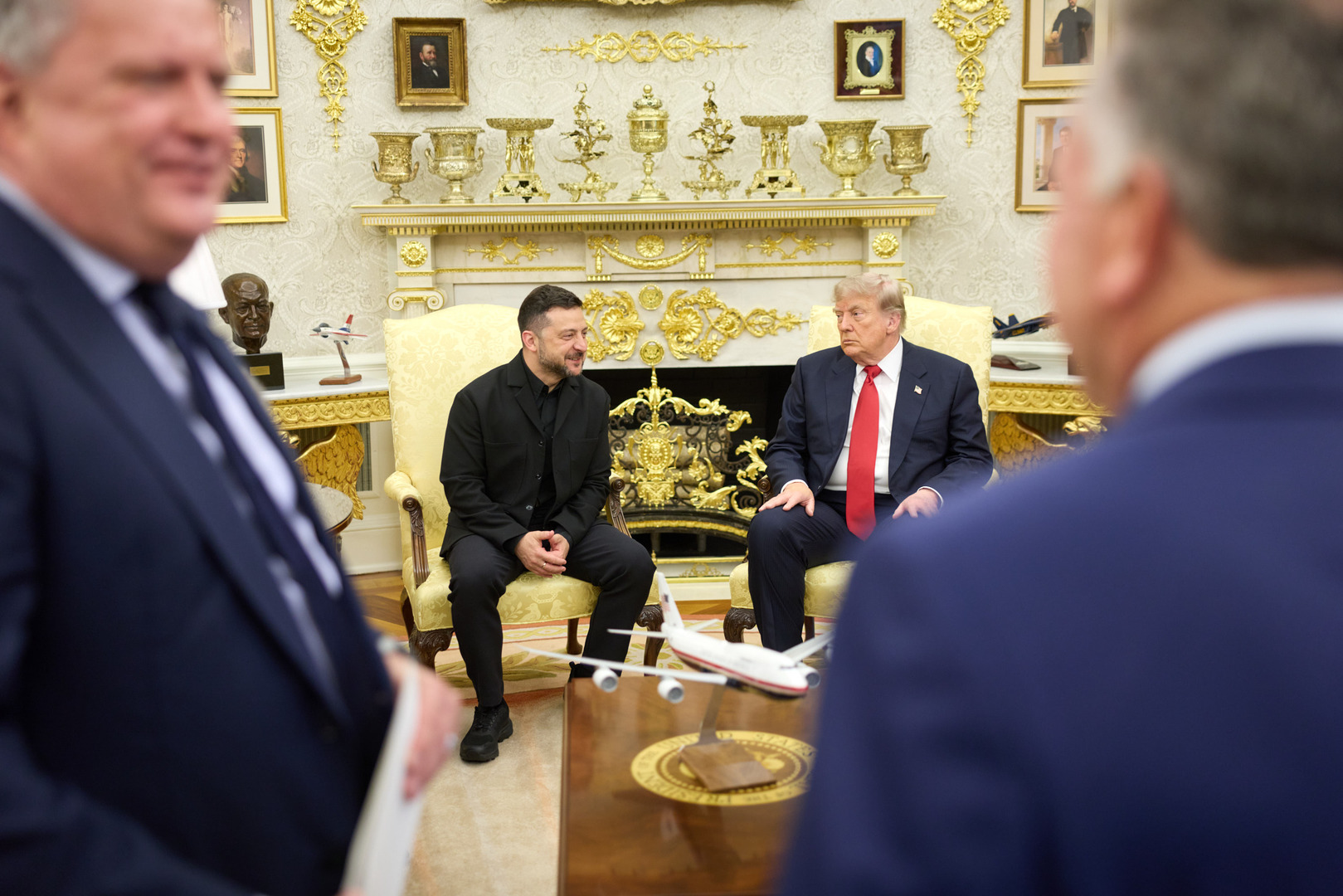 « Virer Zelensky ? » : Trump a « raison, c’est l'obstacle à la paix », assène Nicolas Dupont-Aignan