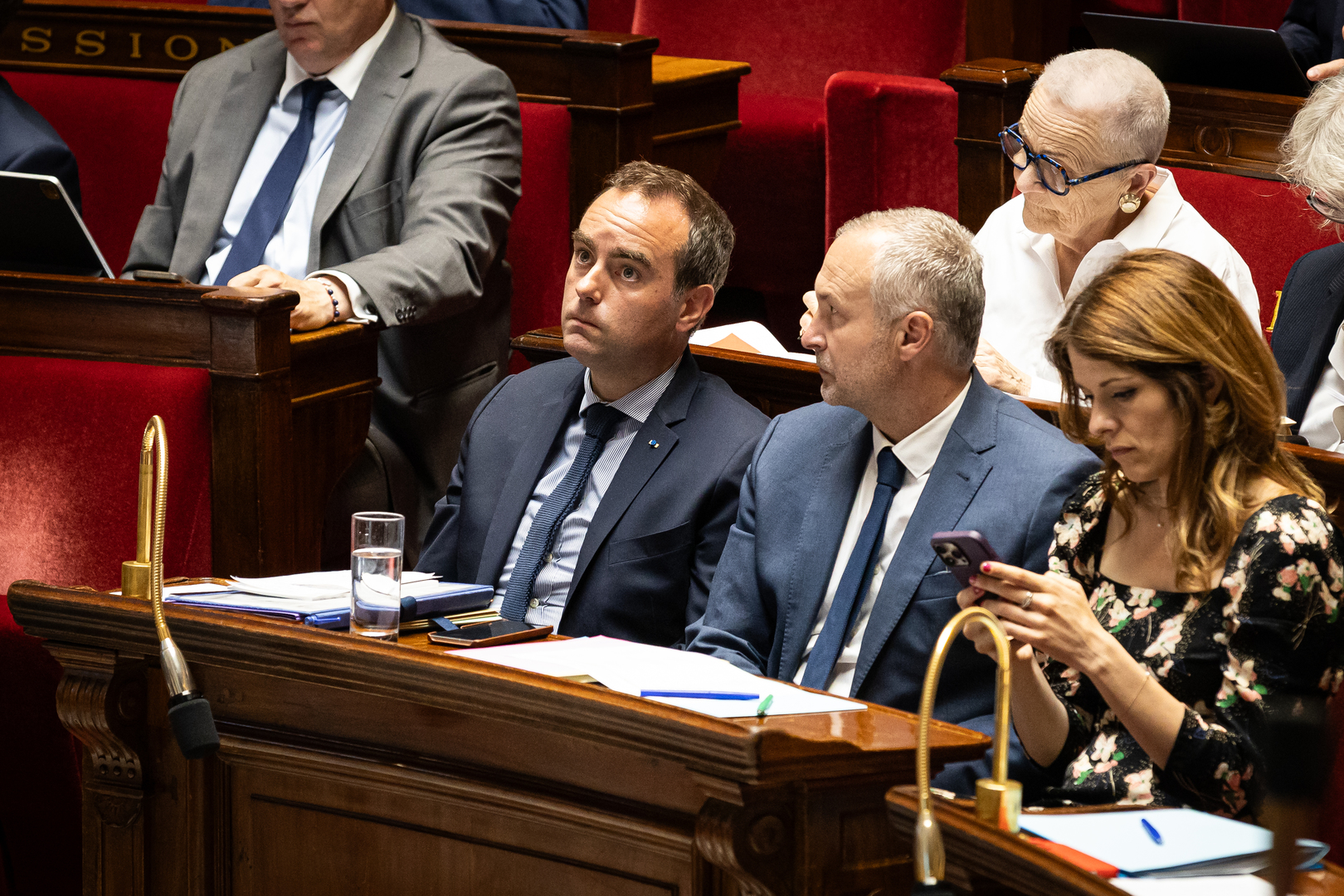 Budget français 2027 : les députés aggravent le déficit de 8 milliards en commission
