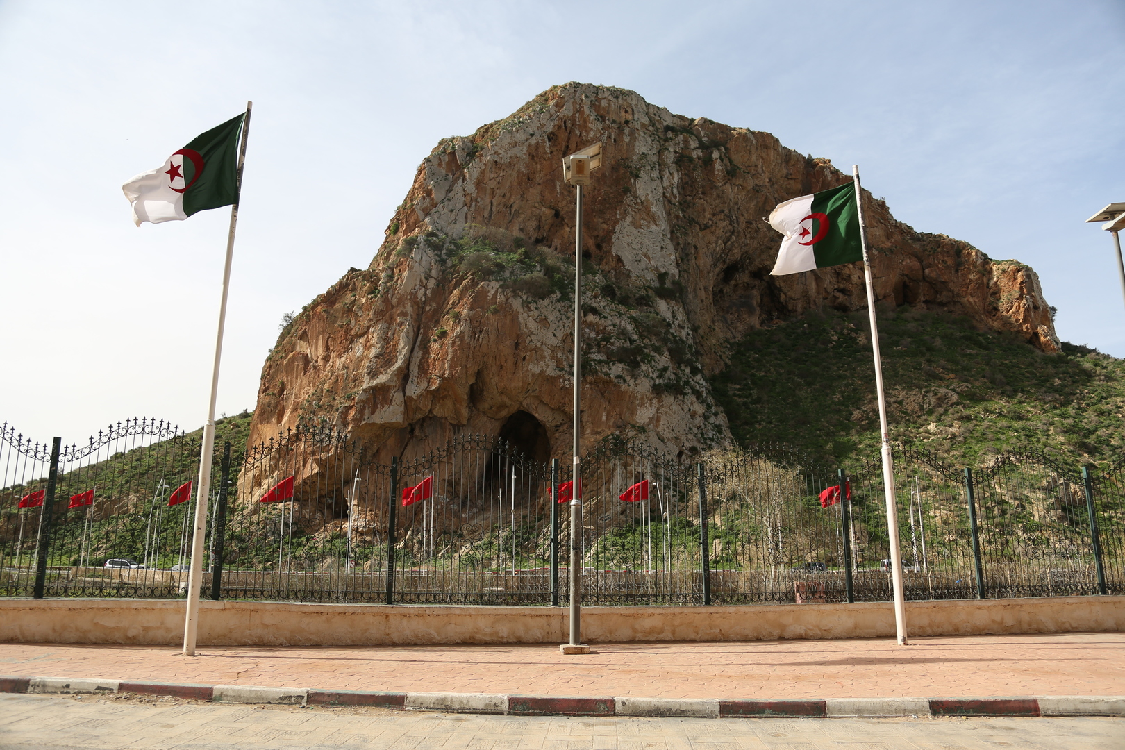 Algérie : 61 Marocains arrêtés pour un projet de «sabotage»