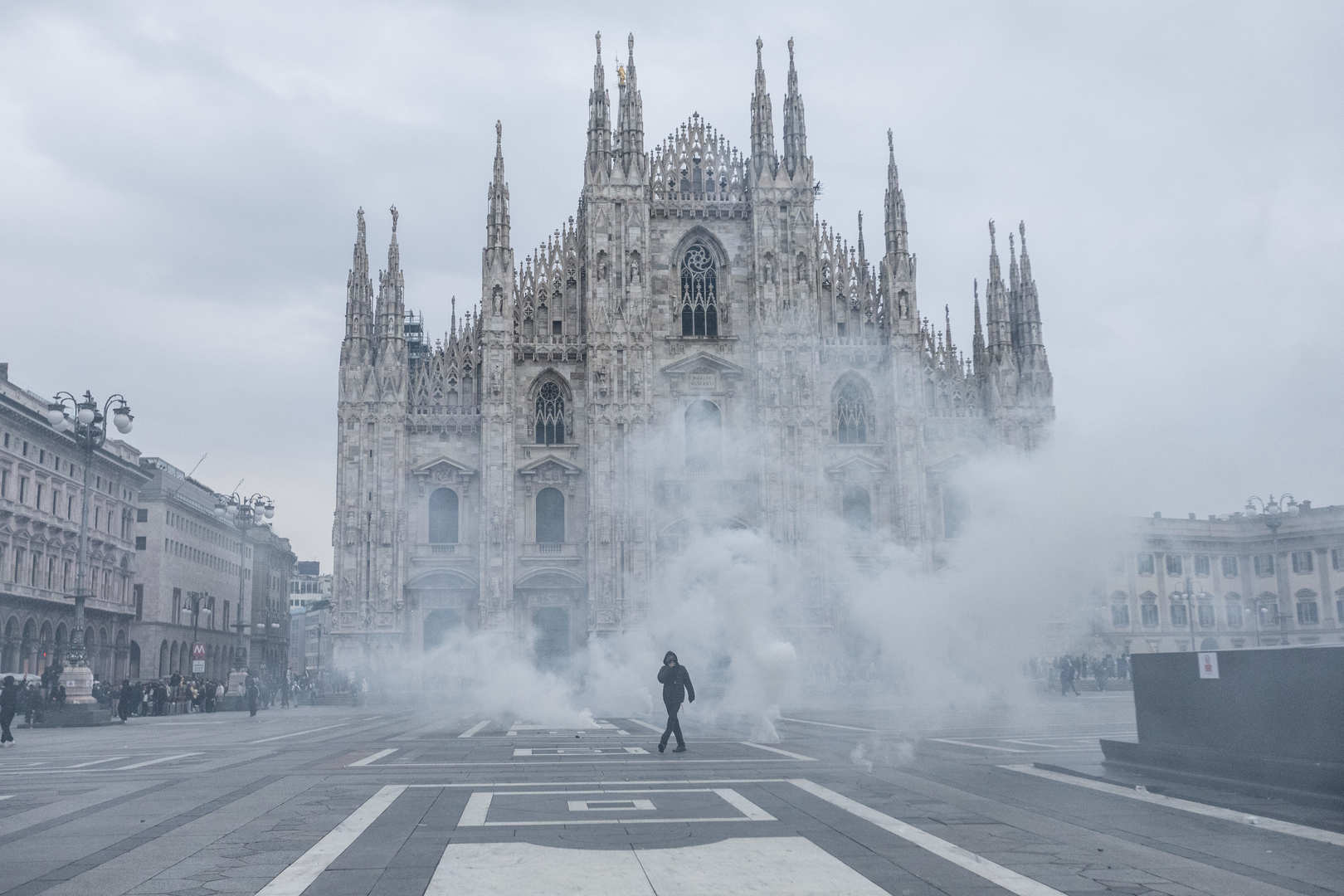 Italie : deuxième journée de violences et de pillages à Milan, plus de 200 personnes interpellées