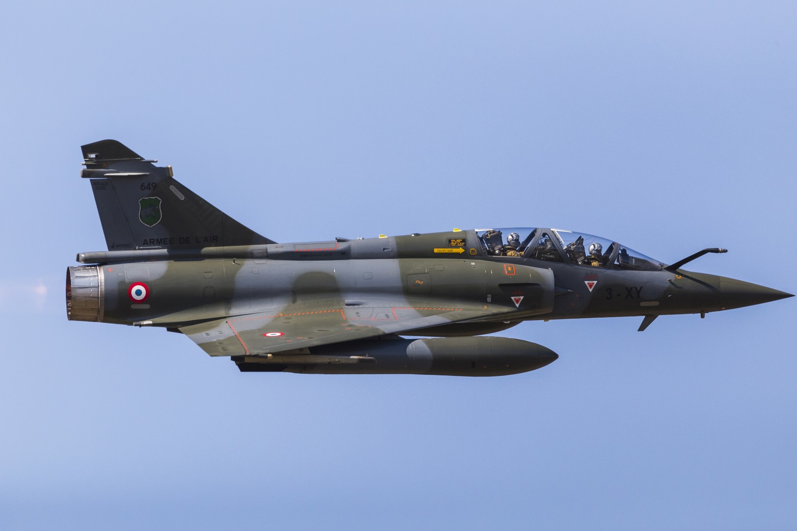 Crash d’un avion militaire français : un mort, les recherches se poursuivent